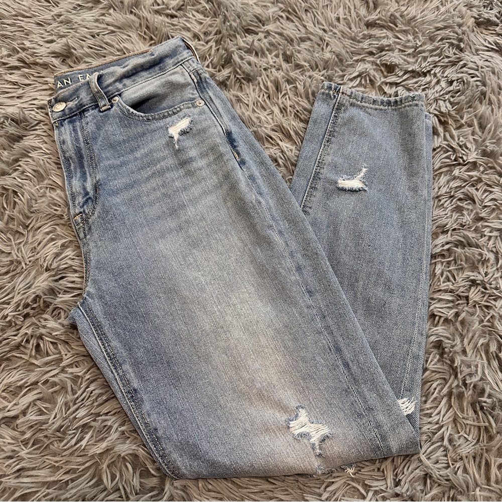American Eagle Mom Jeans